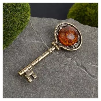 Брошь "Янтарь" золотой ключик, цвет коричневый в бронзе