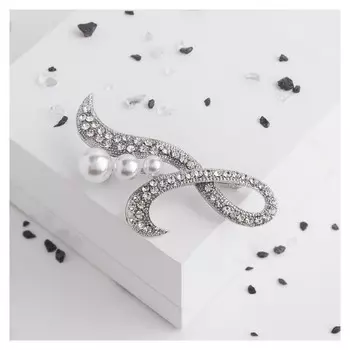 Брошь "Жемчужная лилия", цвет белый в серебре