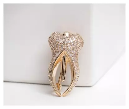 Брошь "Зуб", цвет белый в золоте