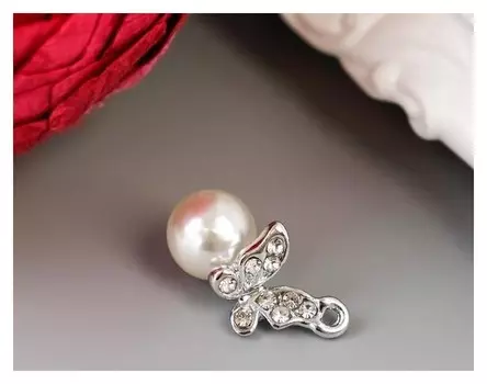 Декор для творчества металл, стразы "Бабочка с жемчужиной" серебро 1,4х2,3 см