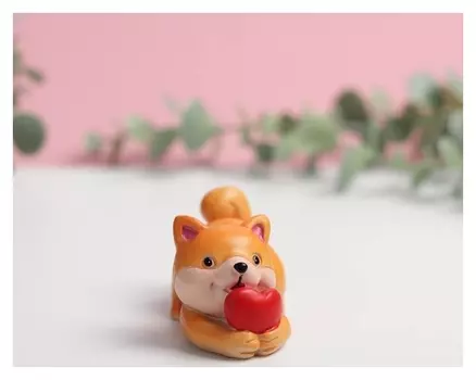 Фигурка полистоун "Собака с сердцем", 7 см