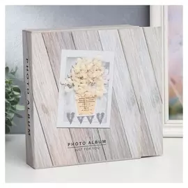 Фотоальбом на 80 фото 10х15 см "Цветок в горшке и сердечки" в коробке 23х19,3х5 см