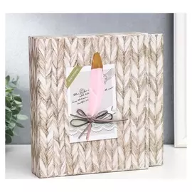 Фотоальбом на 80 фото 10х15 см "Пёрышко и вязание" в коробке 23х19,3х5 см