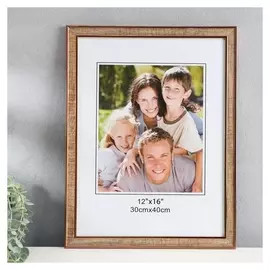 Фоторамка пластик 30х40 см "Рисунок древесины" с медной обводкой 43,5х33,5 см