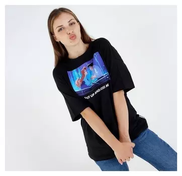 Футболка «Kiss Me» принцессы Oversize, цвет чёрный