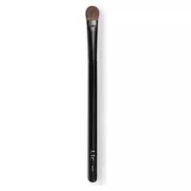 Кисть для нанесения теней на верхнее веко плоская косметическая Makeup Artist Brush P03
