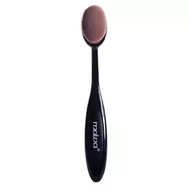 Кисть для нанесения тональных основ Master Class M 321