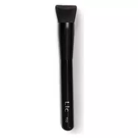 Кисть для тона и коррекции косметическая Makeup Artist Brush T02