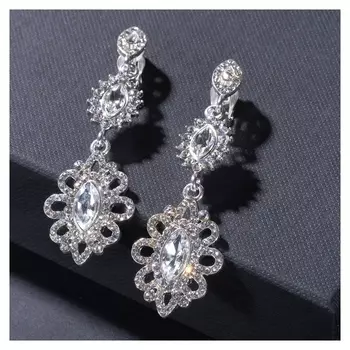 Клипсы "Ажур в стразах" элипс, цвет белый в серебре