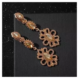 Клипсы "Ажур в стразах" элипс, цвет золото