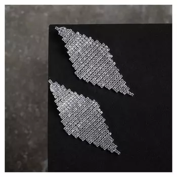 Клипсы "Вечеринка" треугольник, цвет белый в серебре