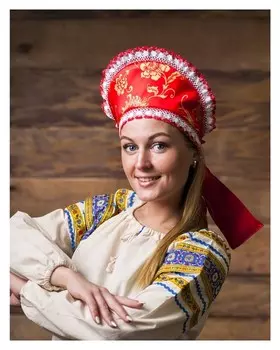 Кокошник "Красный с узором"атлас, завязка на бант