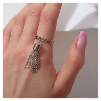 Кольцо "Цепь" с кисточкой, цвет серебро, безразмерное