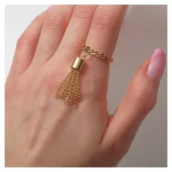 Кольцо "Цепь" с кисточкой, цвет золото, безразмерное