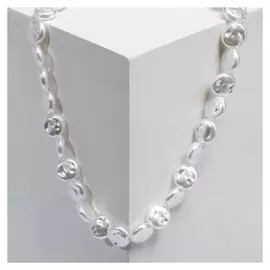 Колье "Диски" узор на бусинах, цвет белый в серебре, 40см