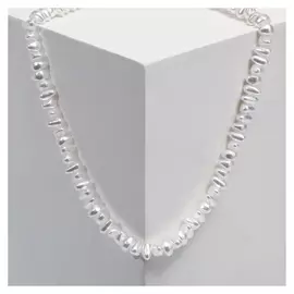 Колье "Тогл" ассимитричные бусины, цвет белый в серебре, 38см