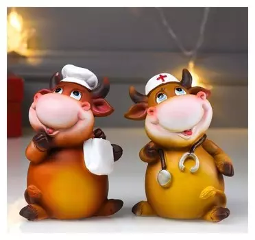 Копилка полистоун "Телёнок малыш повар/медик" 12х6х7,5 см