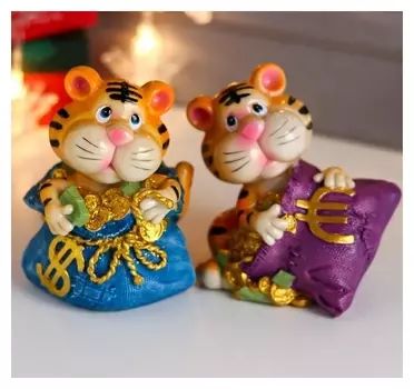 Копилка полистоун "Тигрёнок с мешком золотых монеток" 12,5х8х10 см