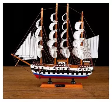 Корабль сувенирный средний «Победа», борта триколор, паруса белые, 32 х 32,5 х 7 см