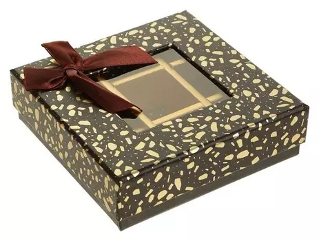 Коробка подарочная 13,5 х 13,5 х 4 см