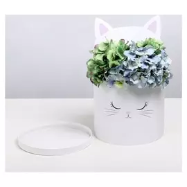 Коробка шляпная для цветов с доп. элементом «Белый котик», 22 × 22 см