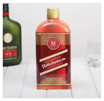 Коробка жестяная в форме бутылки под крепкий алкоголь "Победитель"