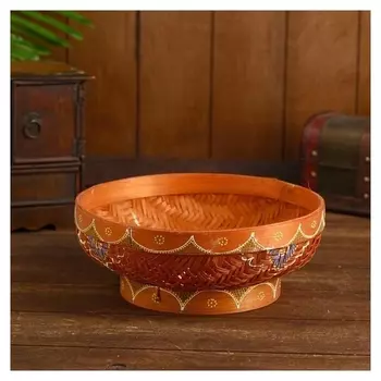 Корзинка плетёная из ротанга "Красный цветок" 25x25x9см