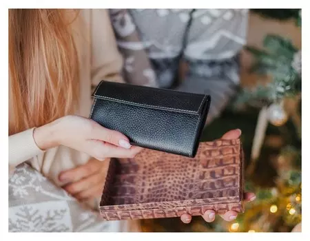 Кошелёк женский 2 отдела на клапане чёрный Флотер