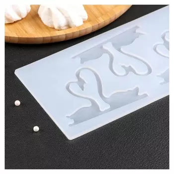 Коврик для айсинга «Пара лебедей», 3 ячейки, 20×10,5×0,3 см, цвет прозрачный