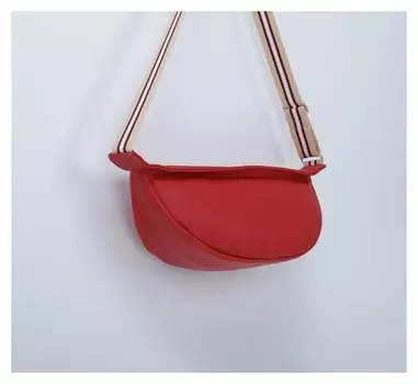 Кросс-боди, отдел на молнии, длинный ремень, цвет красный