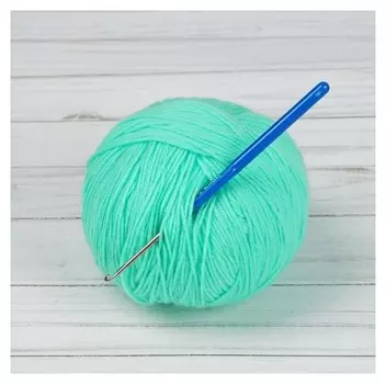 Крючок для вязания, с пластиковой ручкой, D = 3,5 мм, 13,5 см, цвет синий