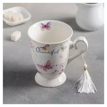Кружка 320 мл «Бабочки и цветы», в подарочной упаковке