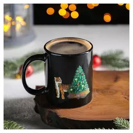 Кружка-хамелеон доляна «Новый год. тигр у ёлки», 350 мл