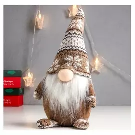 Кукла интерьерная "Дед мороз в бежевом колпаке с узорами" 28х13х9 см