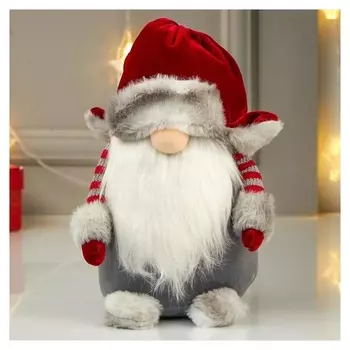 Кукла интерьерная "Дедушка мороз в серой шубе и красном колпаке-шапке" 55х15х16 см