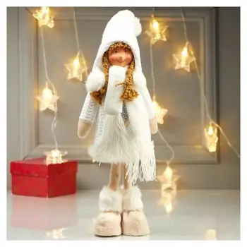 Кукла интерьерная "Девочка в белом платье с сердечком" 43 см