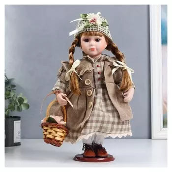 Кукла коллекционная керамика "София в песочном пальто, платье в клетку" 30 см