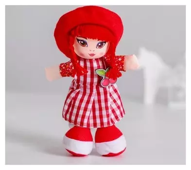 Кукла Милана в красной шапочке