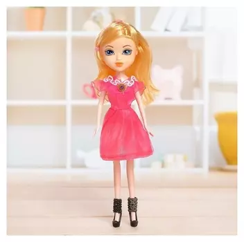 Кукла в сапожках