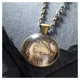Кулон-амулет "Конь и солнце" на цепочке, цвет бронзовый