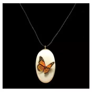 Кулон «Бабочки», 3D, 3×5,5 см, селенит