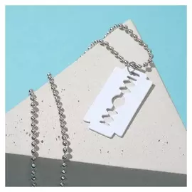 Кулон "Лезвие", цвет белый в серебре