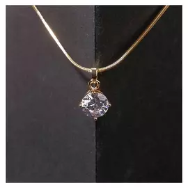 Кулон "Стразинка" в цапе, вставка фианит искусственный Цвет белый в золоте, 40 см