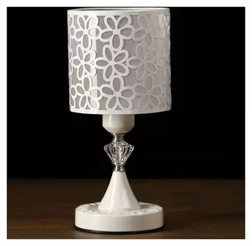 Лампа настольная "Белые цветы" 40W E27 белый 14,5х14,5х31 см