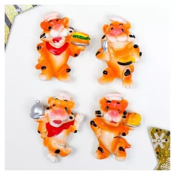 Магнит полистоун "Тигр-поварёнок" 6х4,5 см