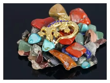 Магнит "Ящерица", из галтованных камней