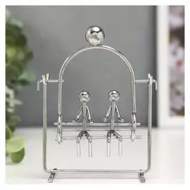 Маятник металл "Человечки на качелях" 12,5х10х5 см