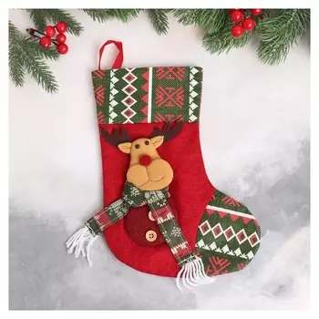 Мягкая подвеска "Носок - олень в шарфике" 18х26 см, зелёно-красный