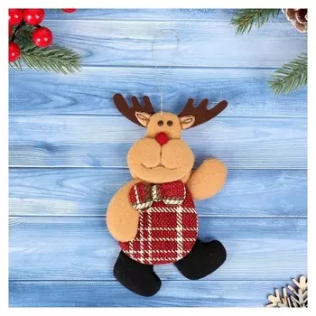 Мягкая подвеска "Олень в клеточку" 6*14 см, красный