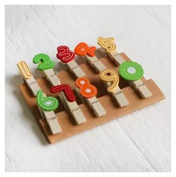 Набор декоративных прищепок "Цифры и знаки" набор 10 шт.